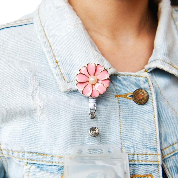 Retractable Badge Holder with Alligator Clip, 24 inch Retractable Cord, ID Badge - Picture 6 of 7